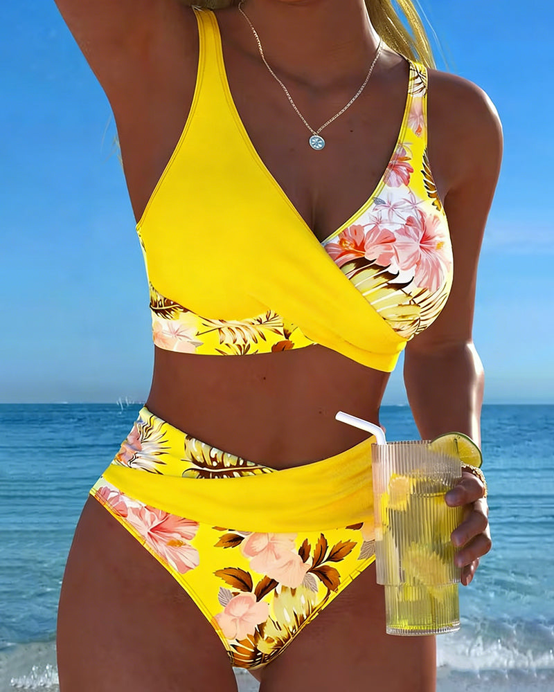 Mariana │ Bikini with contrasting floral print and opening
